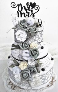 VER Textilní dort třípatrový bílo/šedé růžičky